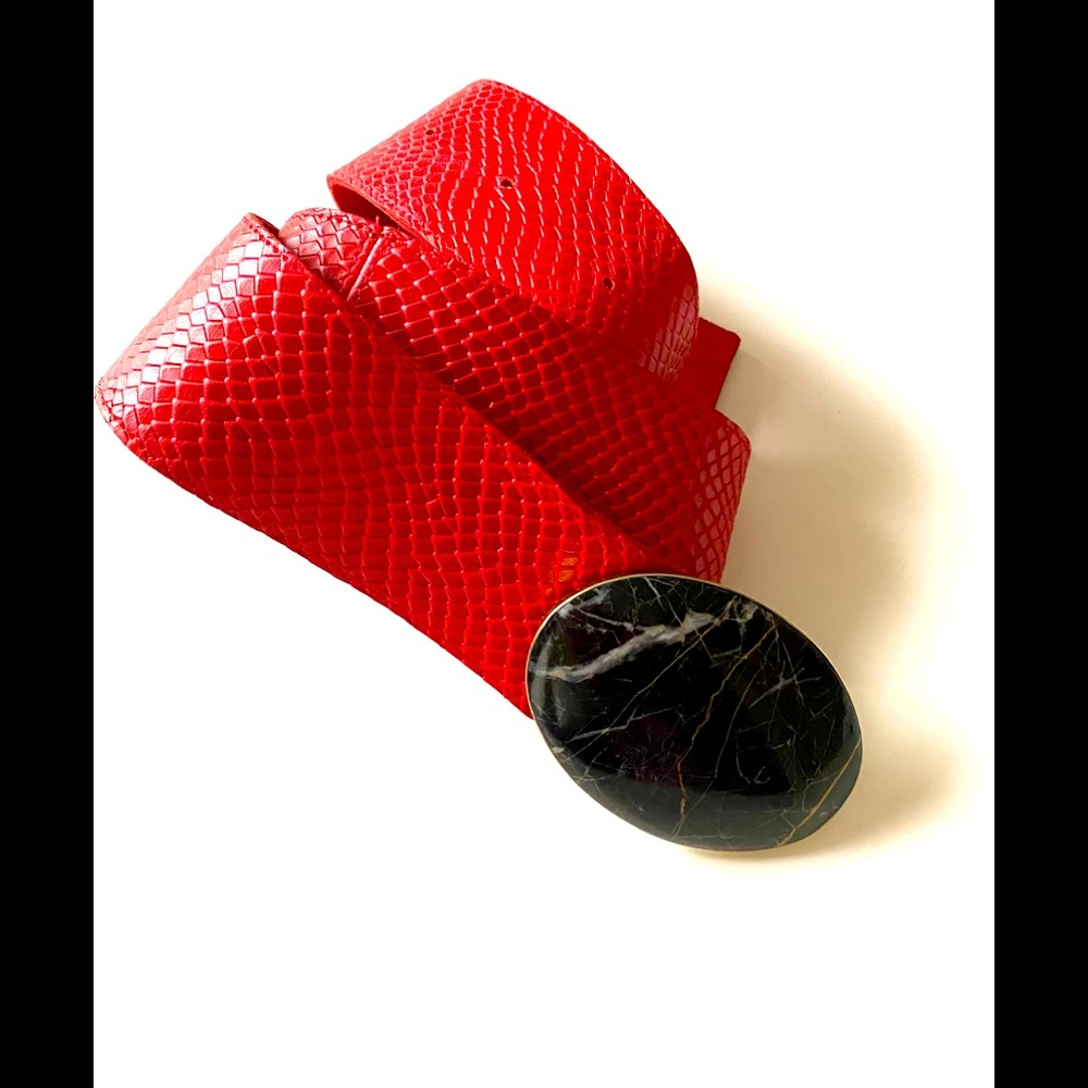 RED LEATHER STATEMENT  BELT
